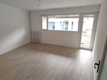 t2 de 45m2 avec balcon