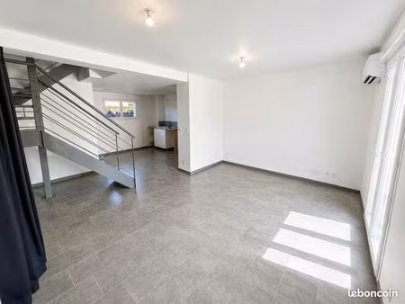 à louer – maison t4 meublée avec terrasse couverte  jardinet  box de stockage et 2 places 