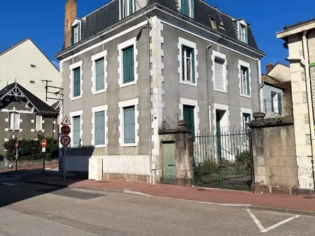 maison 15 pièces - 300 m²