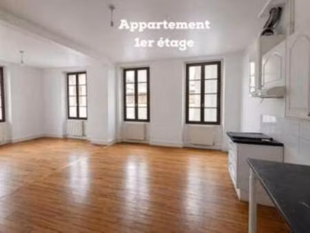 vente immeuble à castelsarrasin (82100) : à vendre / 192m² castelsarrasin