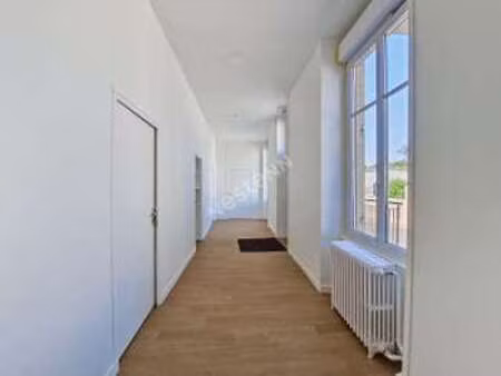 location bureaux et commerces à mauves-sur-loire (44470) : à louer / 120m² mauves-sur-loir