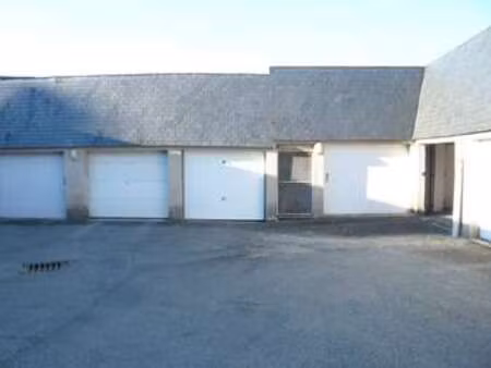 location garage box et parking à laval (53000) : à louer / laval