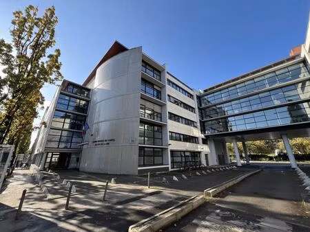 location bureaux 204 m² à 2 863 m²