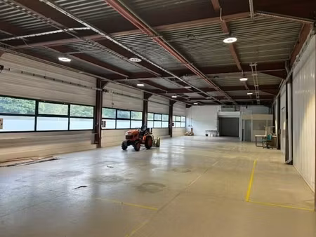 location local d’activités abrest 03200 1250m²