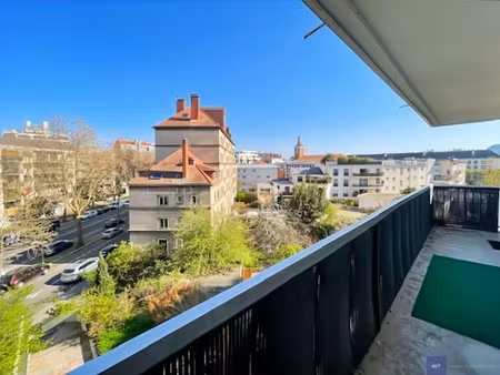 a vendre - 2 pièces avec balcon - calme - lumineux - plan
