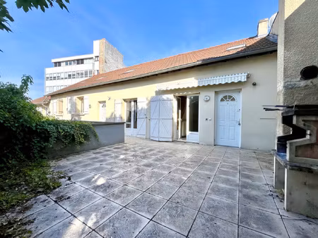 duplex 3 pièces avec terrasse de 34m2 - stationnement privat