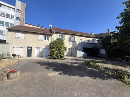 a vendre ! f5 de 94m2 - terrasse / jardin et stationnement