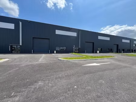vente local d’activités donges 44480 368m² à 1479m²