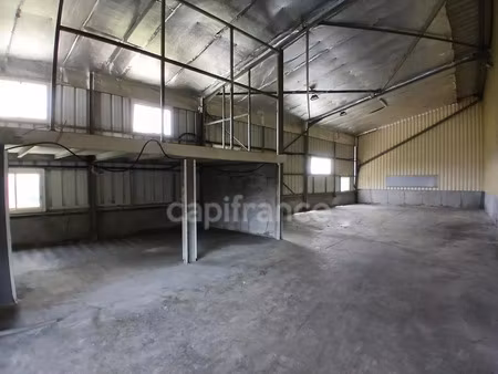 location locaux professionnels 2 pièces 150 m² à ducos (97224)  1 800 €