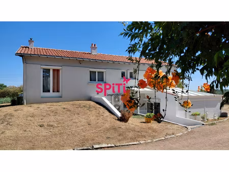 a vendre chantonnay maison sur sous-sol 135 m2 environ