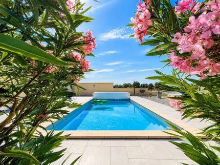 plain-pied 130m2 - 4 chambres - piscine chauffée - terrain 1 687 m²
