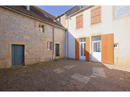 maison premery  2 chambres  cour  dépendance  proximité commerces  2h30 paris  campagne  n