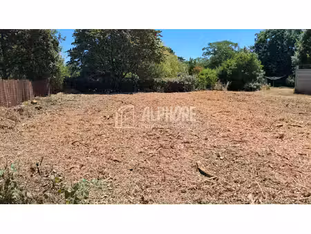 terrain à bâtir sur saint andre des eaux de 420m²