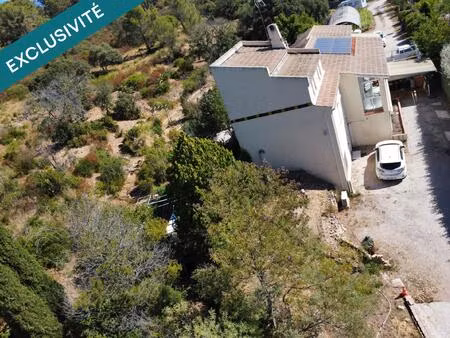 beau potentiel pour cet villa composée de deux appartements