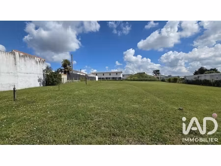 vente terrain à bâtir 1 374 m²