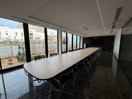 location bureaux 112 m²