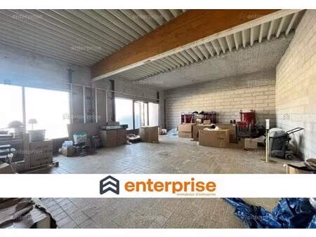 location commerce harfleur 76700 100m²