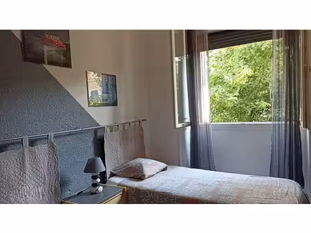 location appartement 1 pièce 24 m² à gréoux-les-bains (04800)