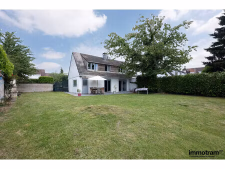 maison semi-individuelle dans un cadre verdoyant !