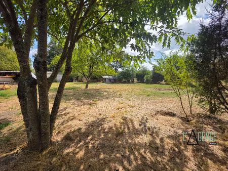 grand et beau terrain à bâtir de 1 524 m² - peujard