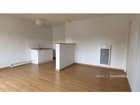 appartement 2 pièces 49 m² à louer civray 86400 ? | era immobilier