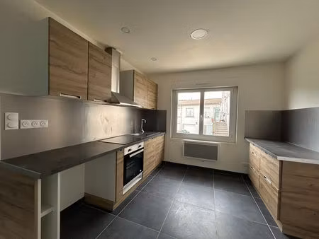 appartement 3 pièces 69 m² à louer ruffec 16700 ? | era immobilier