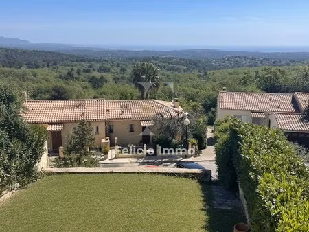châteauneuf-grasse a pied des commerces  maison 3 chambres