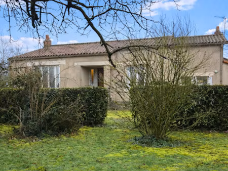 vente maison 4 pièces 80 m² à saint-pierre-du-chemin (85120)  106 000 €