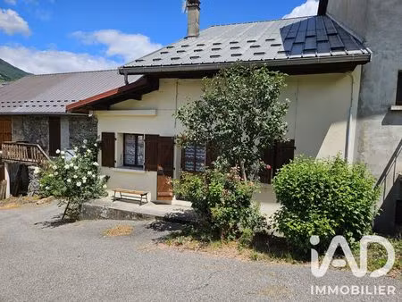maison de village à argentine (73220)