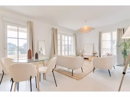 grimaud / golfe de st-tropez - appartement 4 pièces avec loggia et parking