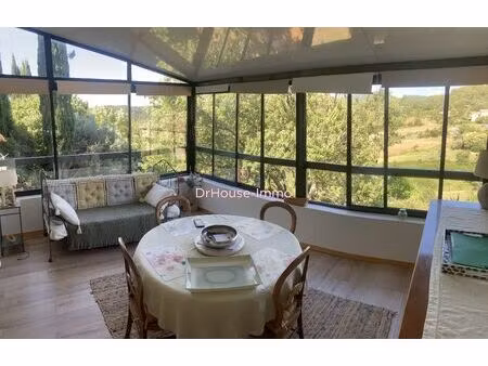 maison de campagne avec terrasse et jardin