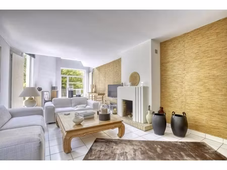 maison 7 pièces - 200 m²