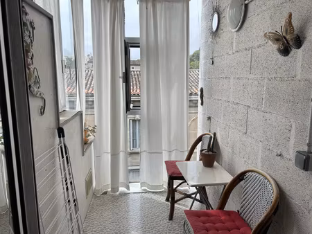 quartier palais - studio meuble - ascenseur - veranda