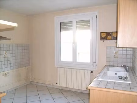 location appartement 4 pièces 71m² valence 26000