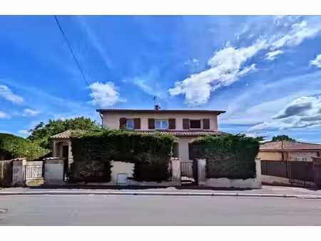 vente maison 10 pièces 182 m² à saint-salvy-de-la-balme (81490)  159 900 €
