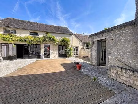 maison de 210 m² à chateau-landon