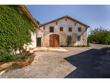 grange sur terrain constructible