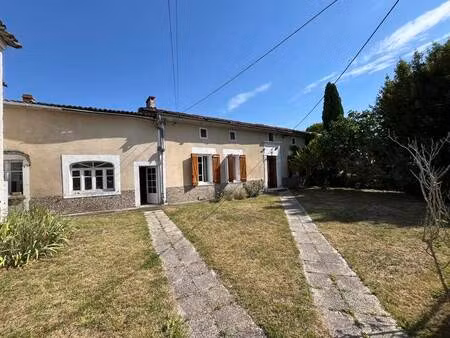 vente maison 4 pièces 125 m² barbezieux-saint-hilaire (16300)