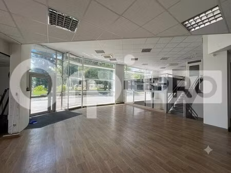 location commerce dax 40100 316m²