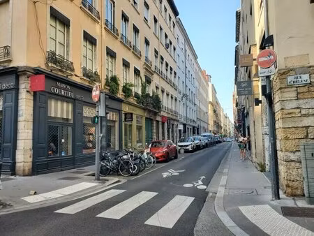 location commerce lyon 69002 91m²