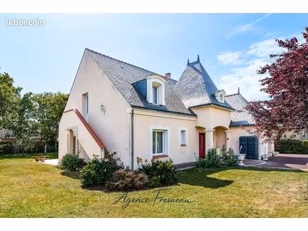 grande maison familiale de 2001  terrasse sud et parcelle arborée de 1 200 m²