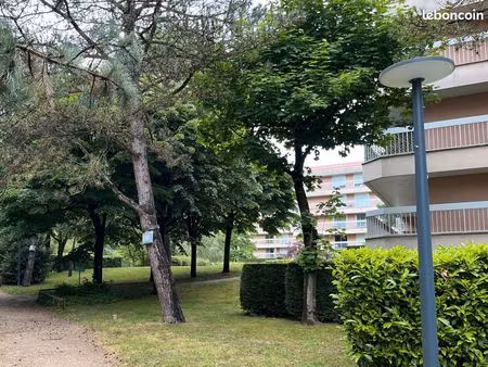 appartement 2 pièces de 52 m² refait à neuf