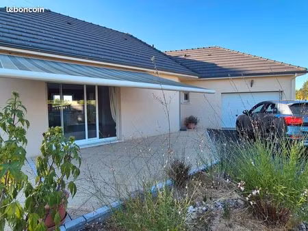au calme  maison plain-pied avec garage et jardin