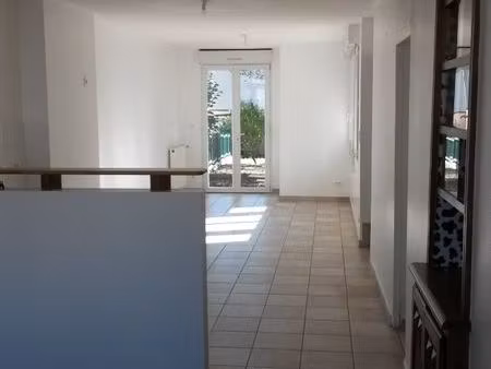 a louer maison bourg