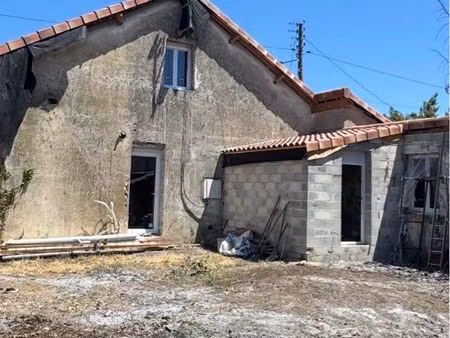 maison en travaux divisée en deux appartements