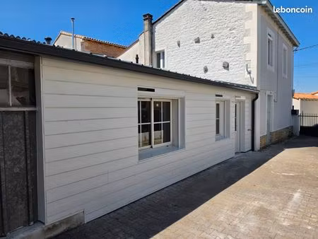 loue maison centre bourg la crèche
