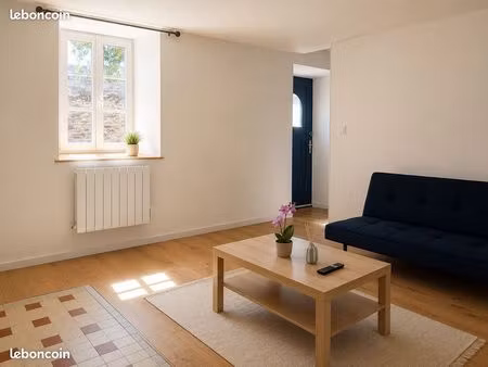 maison en pierre rénovée - 4 chambres (2 meublées  2 non meublées)