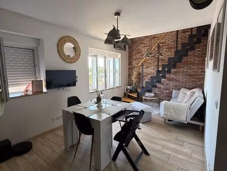 location duplex t4