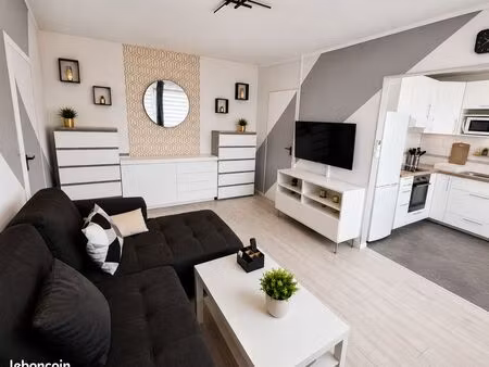 appartement t2 meublé et entièrement rénové - proche transports - 650 + charges