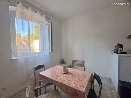 grand studio meublé